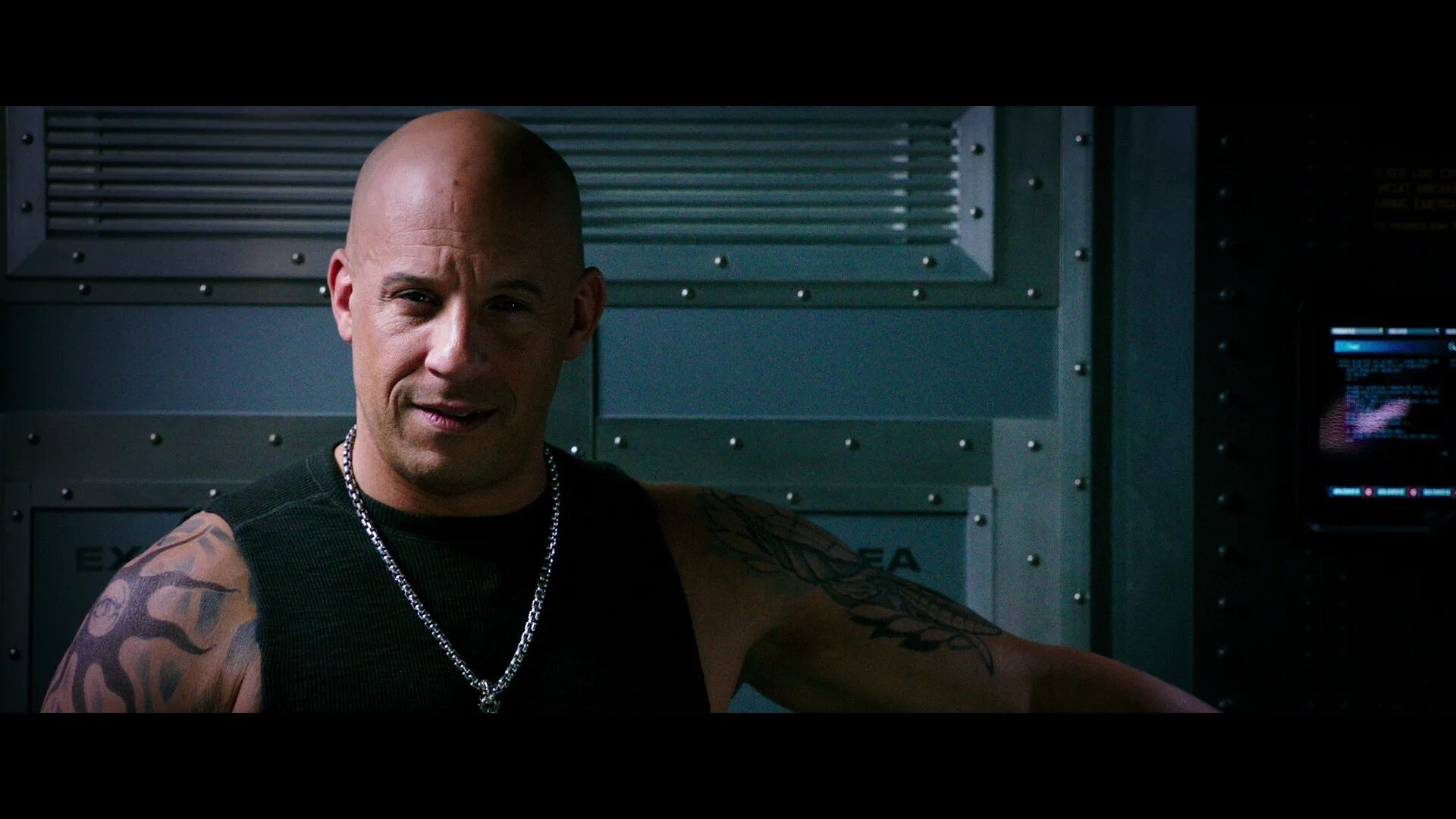 Ребекка клиридж три икса. Три икса мировое господство бекки xxx. Тату ксандера кейджа. Три икса: мировое господство фильм 2017. Вин дизель три икса 2.