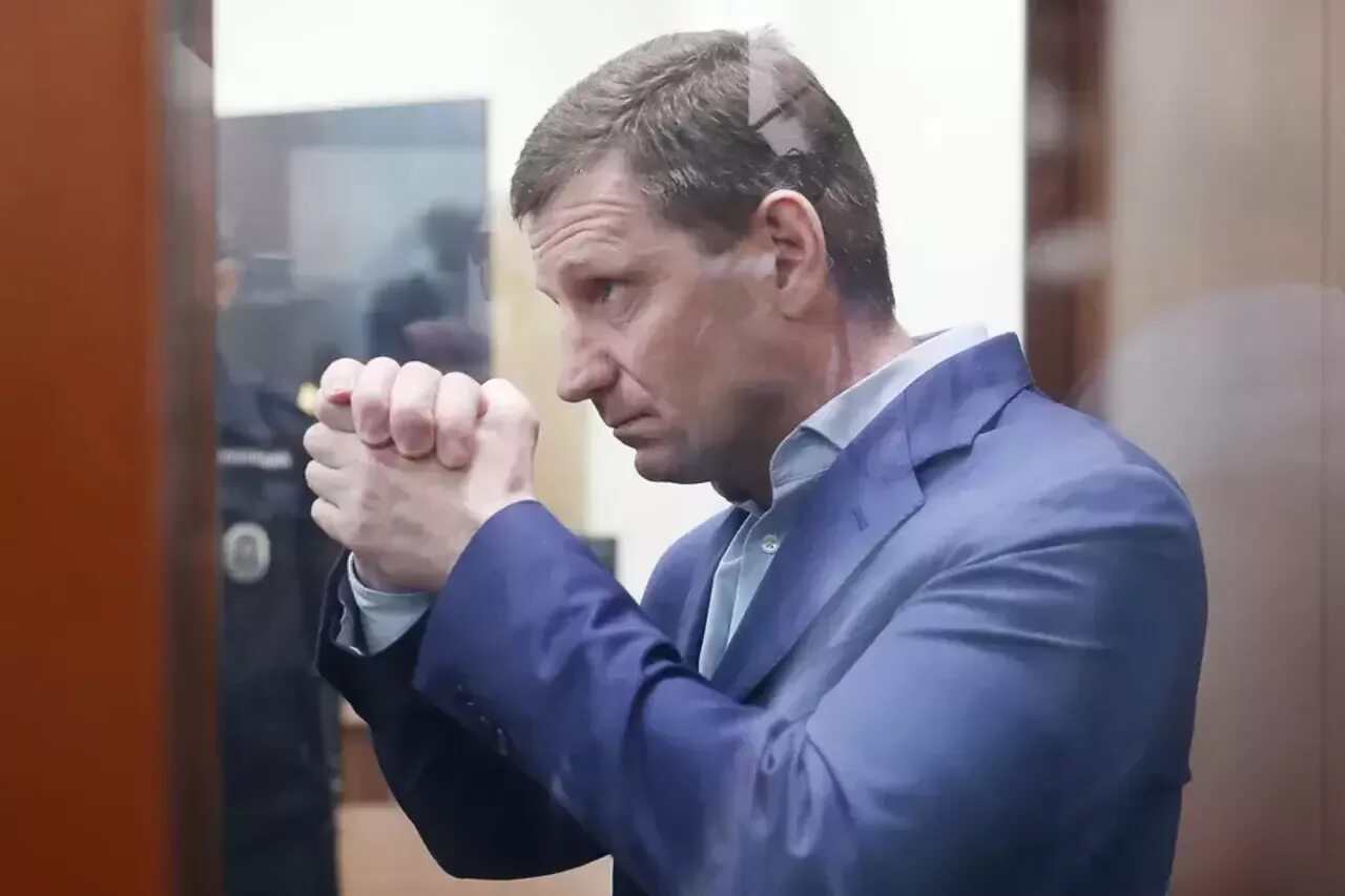 Где сейчас фургал губернатор хабаровского края. Губернатор хабаровского края сергей фургал. сергей фургал 2025. сергей фургал в сизо. фургал тюрьма сергей тюрьма.