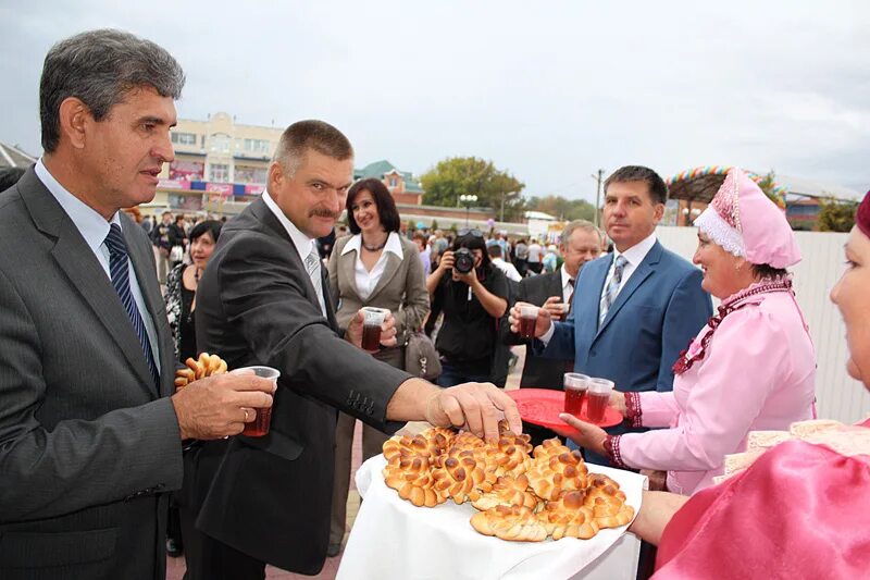 Погода в г семикаракорске. Семикаракорск. Семикаракорск Ростовская область. Рп5 Семикаракорск. Житель Семикаракорска.