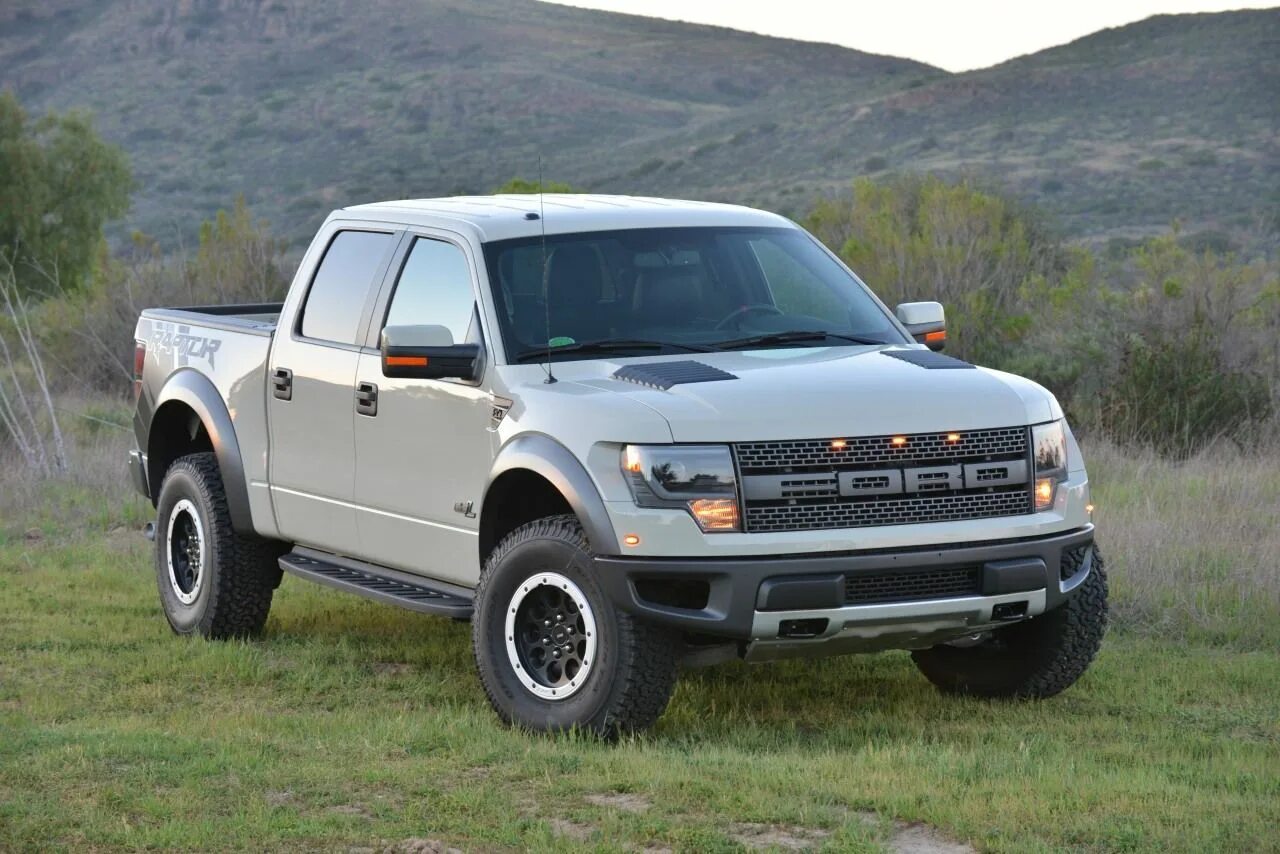 Форт раптор. Ford f-150 SVT Raptor. Ford f-150 SVT Raptor 2013. Ford f-150 SVT Raptor SUPERCREW. Ford 150 SVT Raptor.