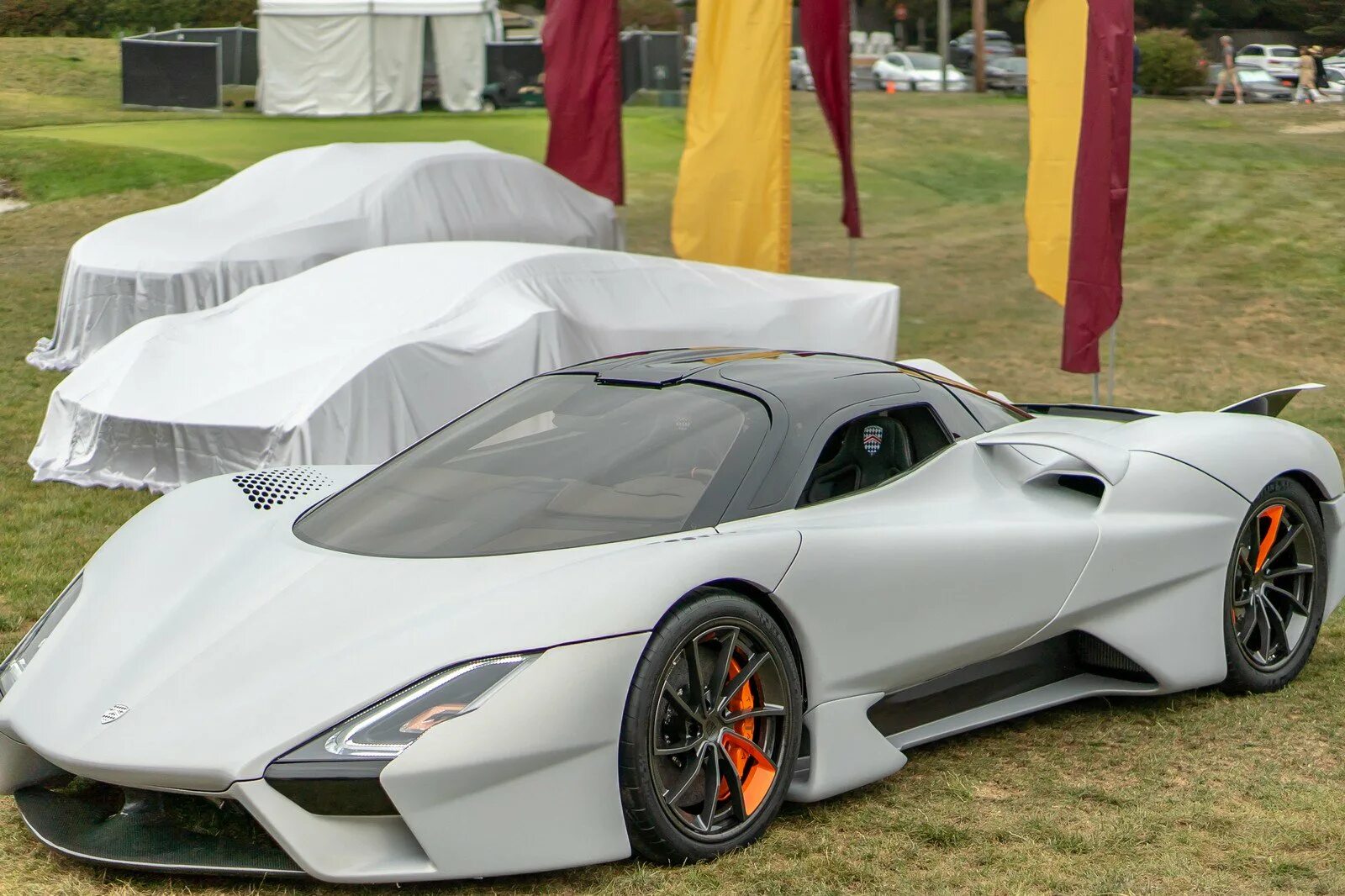 Фото быстрых машин. SSC Tuatara машина. Бугатти туатара. Гиперкар SSC Tuatara. SSC Tuatara 2020.