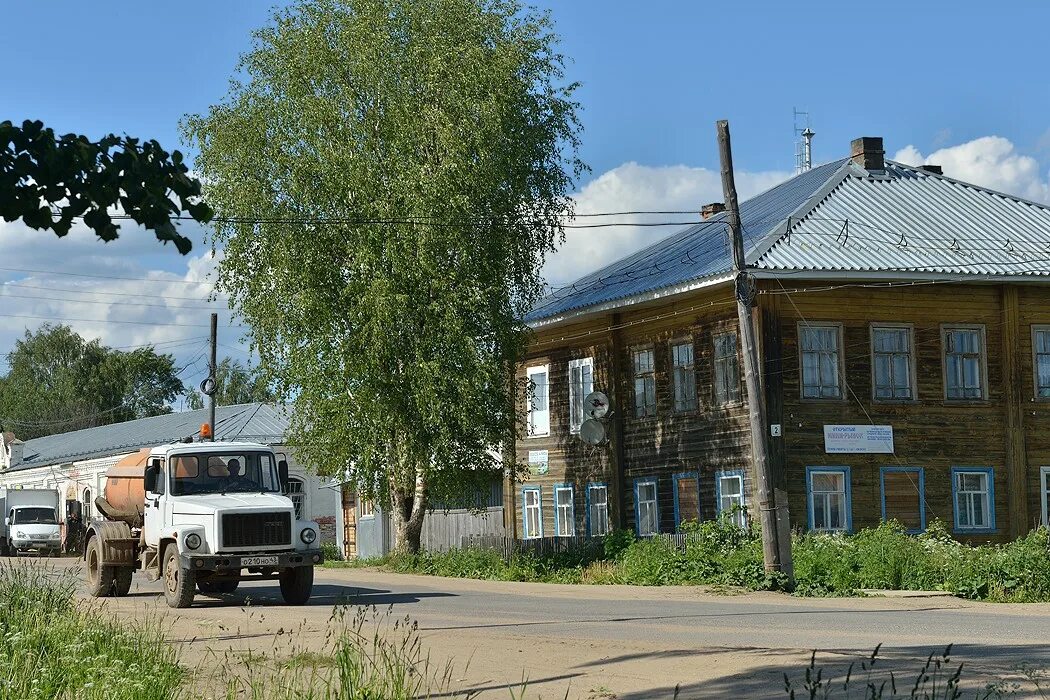 Погода лальск на 3 дня. Город Лальск Кировской области. Пгт Лальск Лузский район Кировской области. Фабрика поселок Кировская область город Луза пгт Лальск. Лальск Таврический.