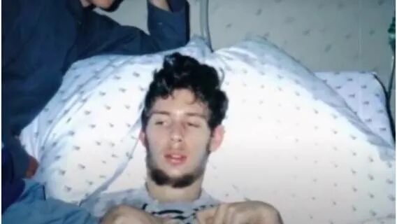 Сколько человек может быть в коме. Молодой парень провел 13 лет в коме.