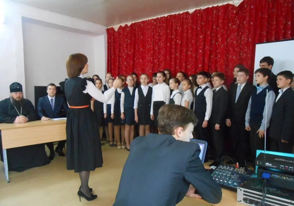 Гимназия святителя иннокентия пензенского. Православная гимназия пенза. Гимназия святителя иннокентия пензенского. Православная гимназия пенза. Герб православ православной гимназии во имя святителя иннокентия.