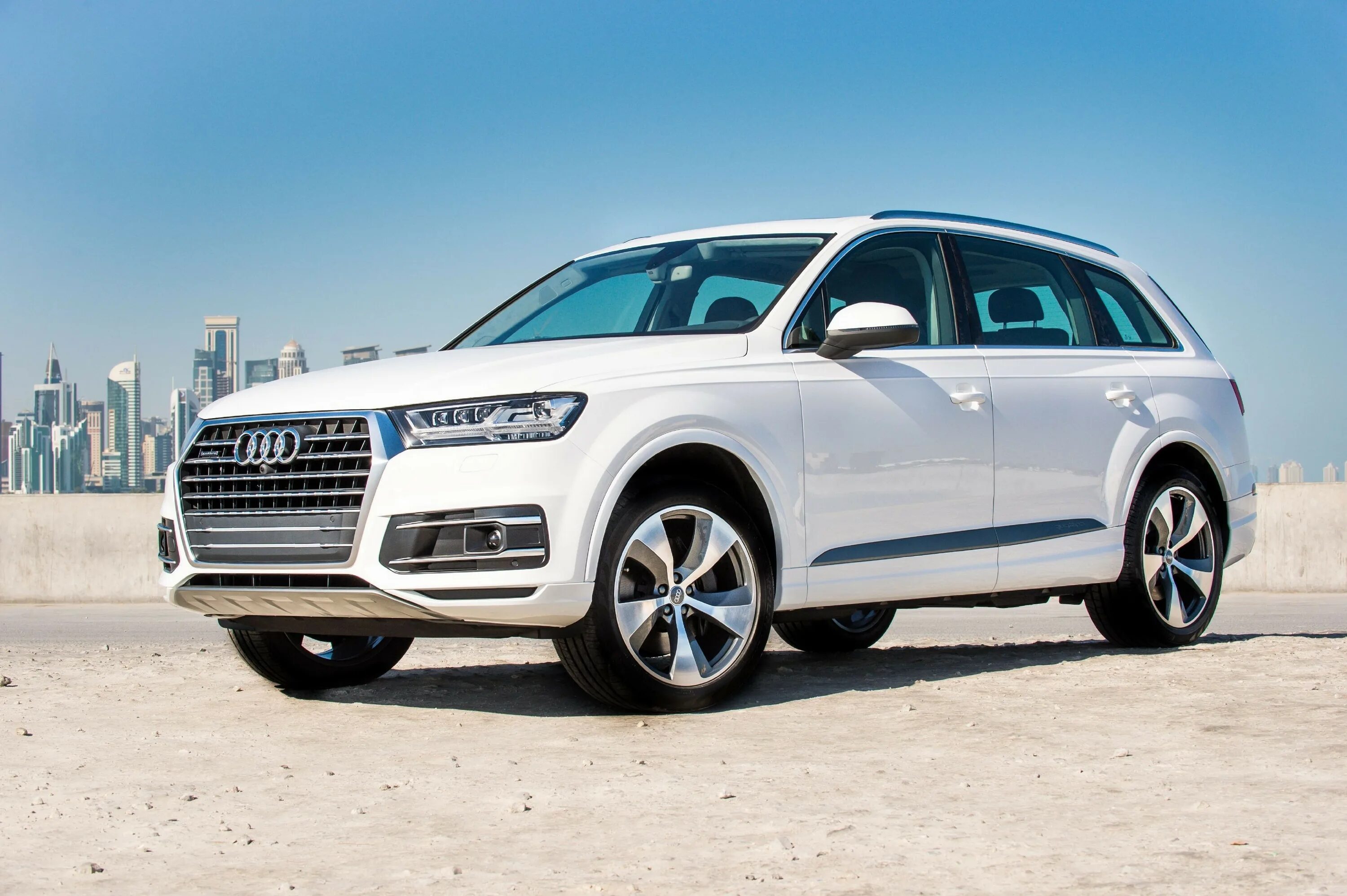 Audi q7 2018. Aidu q7 2018. Audi q7 2017 белая. Ауди q7 2018. Ауди ку7 бу купить