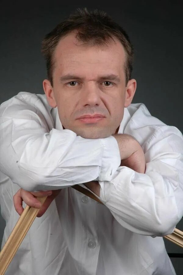 Быков артист