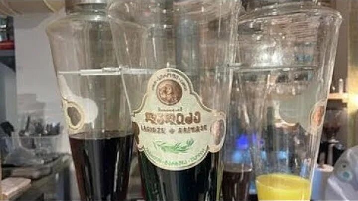 Лагидзе тбилиси. Грузинские воды лагидзе. воды лагидзе батуми. воды лагидзе в тбилиси фото. воды лагидзе в тбилиси на руставели фото.