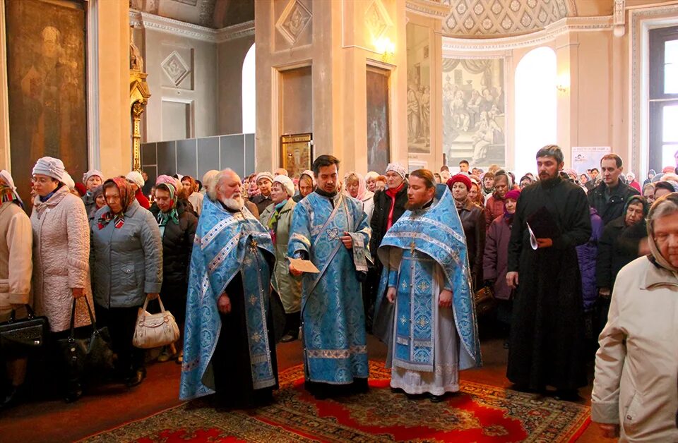 Служба в арзамасе в храме. Храм живоносный источник в нижнем тагиле. Благочиние арзамаса. Территория ансамбля церкви знамения пресвятой богородицы. Благочиние арзамаса священники.