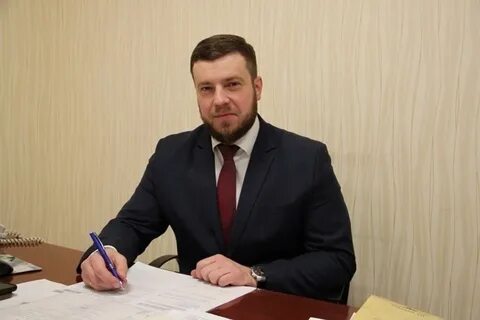 Директор политика