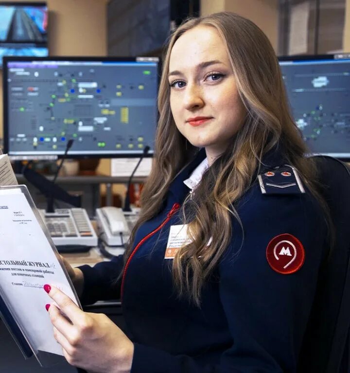 Начальник службы движения московского метрополитена. Дежурный по станции. Оператор эц на железной дороге. Дежурный станционного поста централизации ржд. Оператор при дежурном станционного поста централизации.