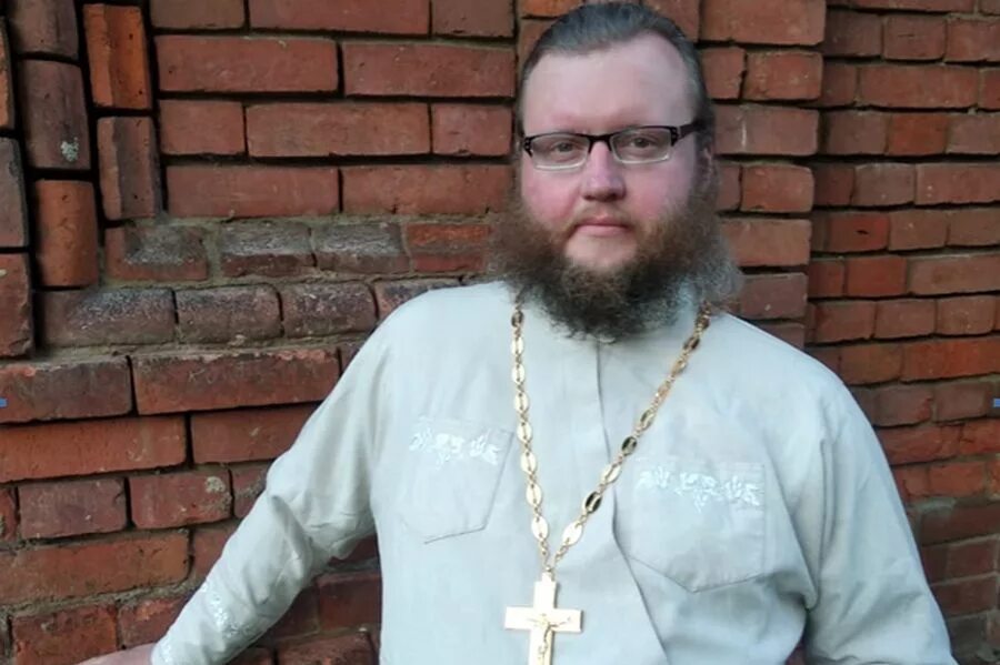 Что продает священник. Священник дионисий мытищи. дионисий хизуненко.