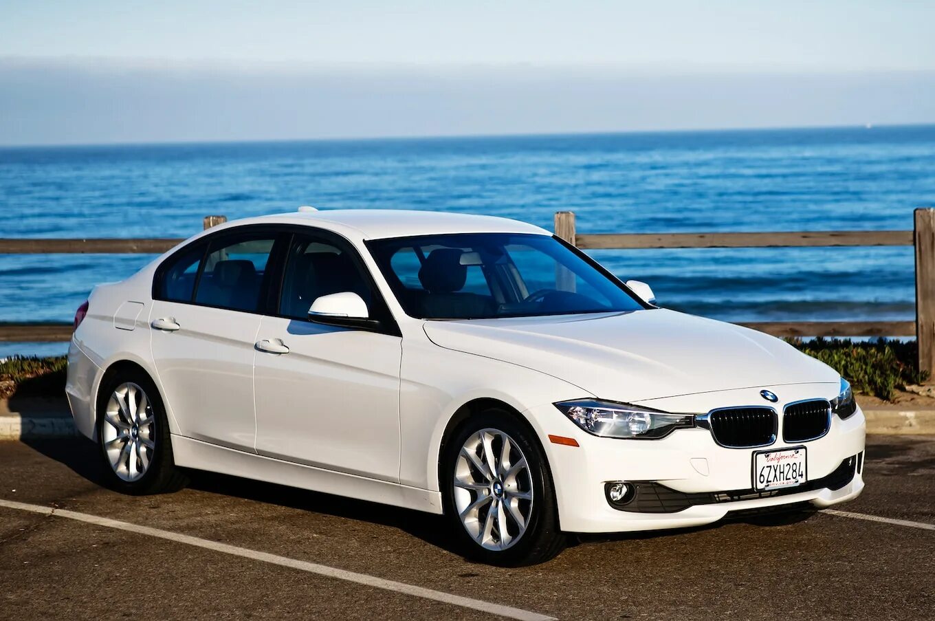 Автомобиль bmw 3. БМВ м3 320i. BMW 3 седан. BMW m320i. БМВ седан 320i.