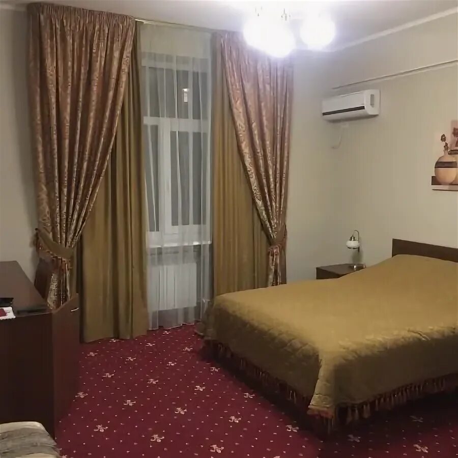 Брянск арт холл номера. Гостиница чернигов брянск. Гостиницы в брянске в советском районе. Турист ул. Гостиницы в брянске в советском районе.