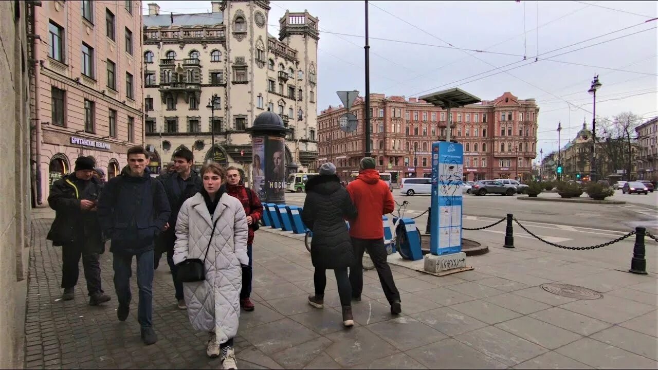 Петроградка метро. Станция Петроградская Санкт-Петербург. Большой проспект Петроградской стороны 90. Станция метро Петроградская Санкт-Петербург. Санкт-Петербург большой проспект Петроградской стороны памятник.