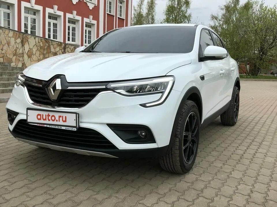 Купить рено аркана бу на авито. Рено аркана белая. Renault Arkana 2019. Рено аркана 2020 белая. Рено аркана белого цвета.