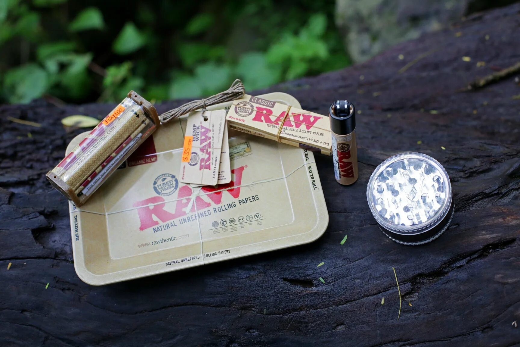 Raw natural Rolling papers Wallpaper.