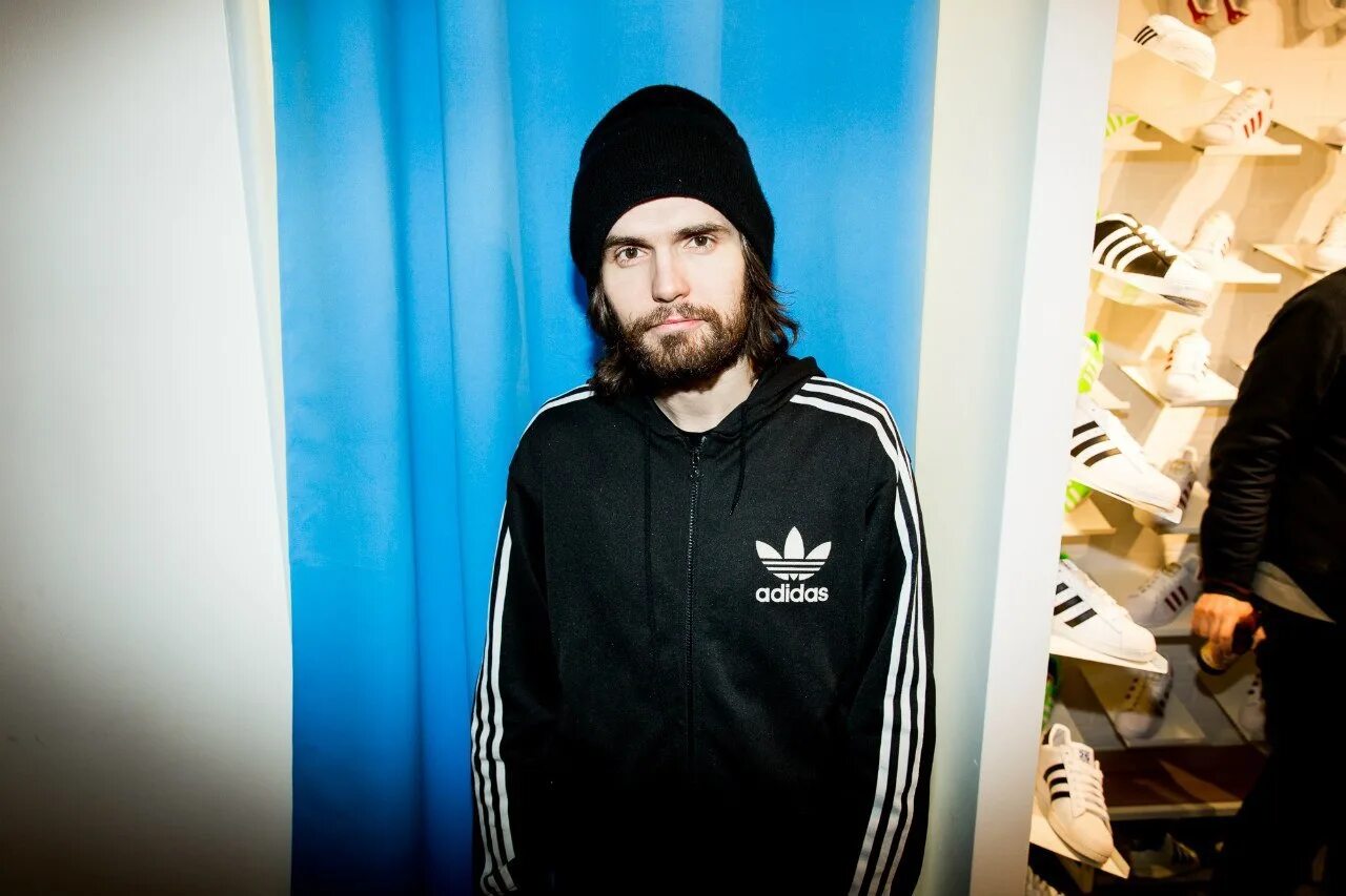 Нойз МС фото. Noize MC adidas. Noize MC adidas 2013. Нойз МС фотосессия.