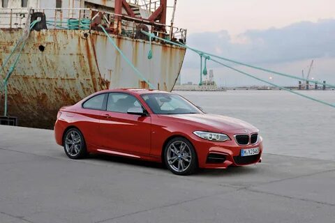 Машина bmw 2