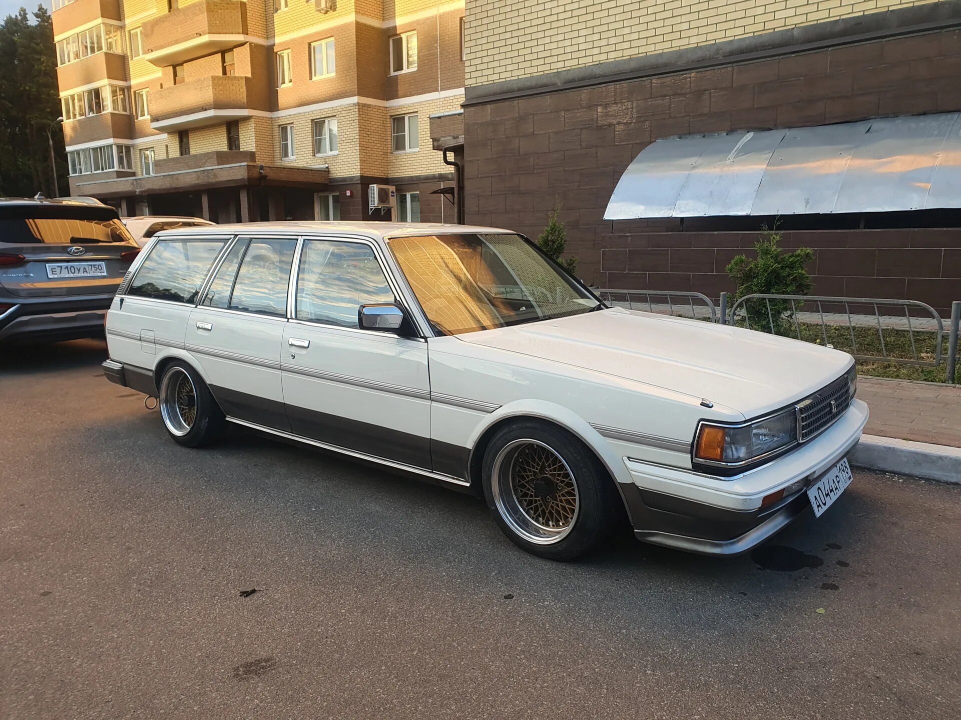 Mark 70. Toyota Mark 2 70 универсал. Toyota Mark 2 70 Wagon. Toyota Mark II x70 универсал.