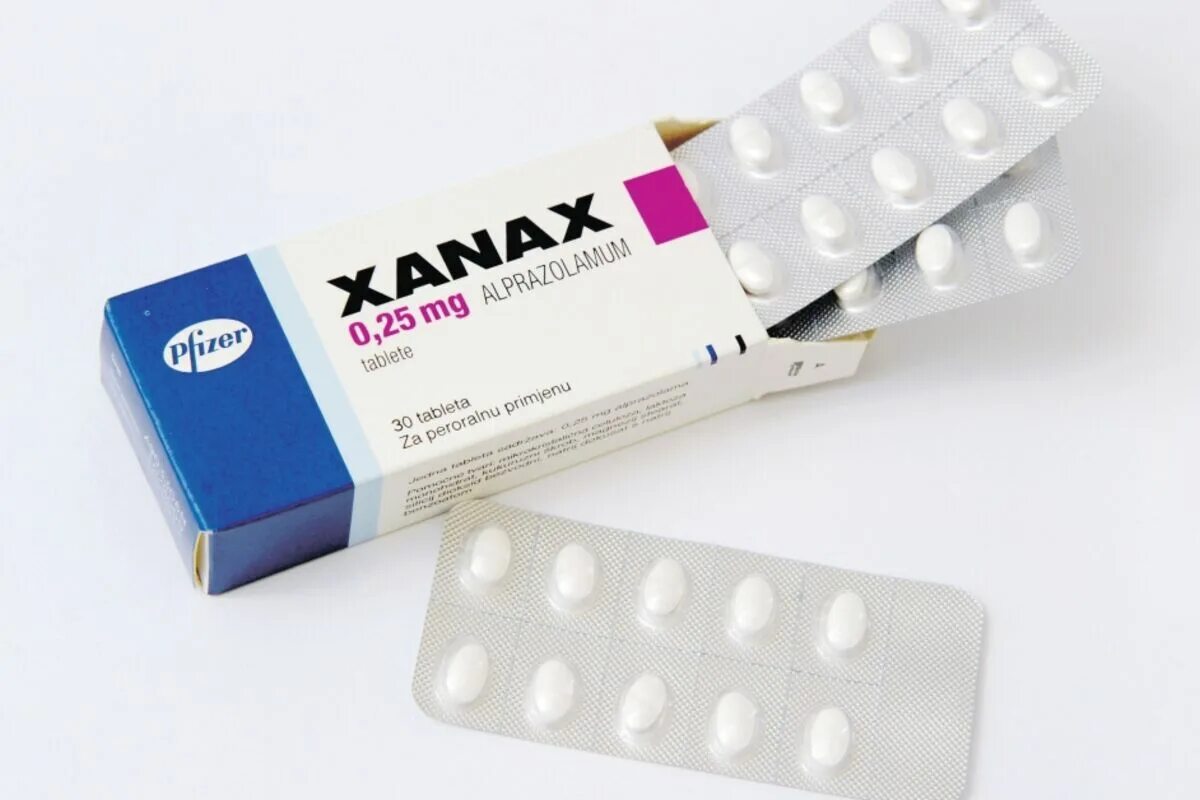 Xanax что это. Ксанакс антидепрессант. 1 Таблетка ксанакс. Ксанакс Pfizer.