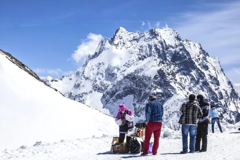 Горы домбай фото. Домбай горнолыжный курорт 2020. Домбай в октябре. Погода домбай на 3 дня в горах. Домбай развлечения.
