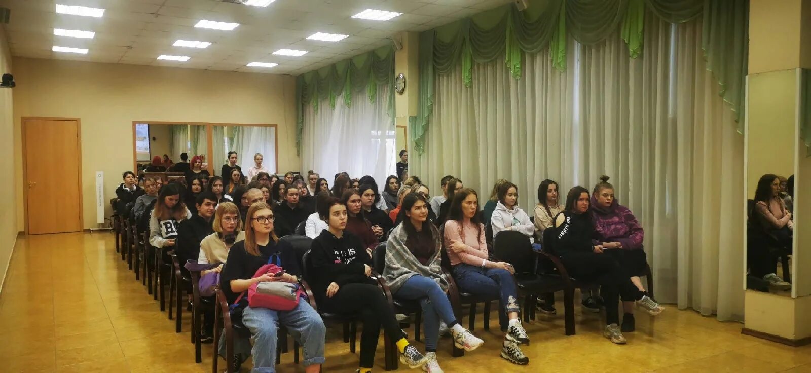 Спб гб поу колледж звёздный. Звездный колледж спб внутри. Звездный питер колледж. Звездный колледж спб внутри. Звездный питер колледж.