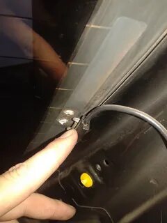 Не работает заднее стекло