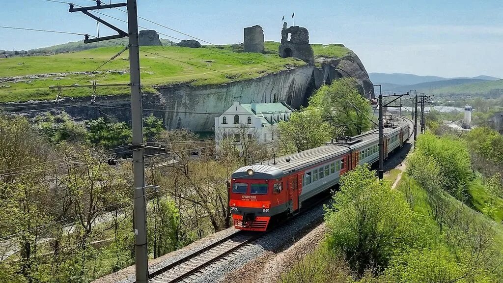 Самохвалово бахчисарайский. КЖД Крымская железная дорога. КЖД Ялта. Бахчисарай Мекензиевы горы. Крымская железная дорога Бахчисарай.