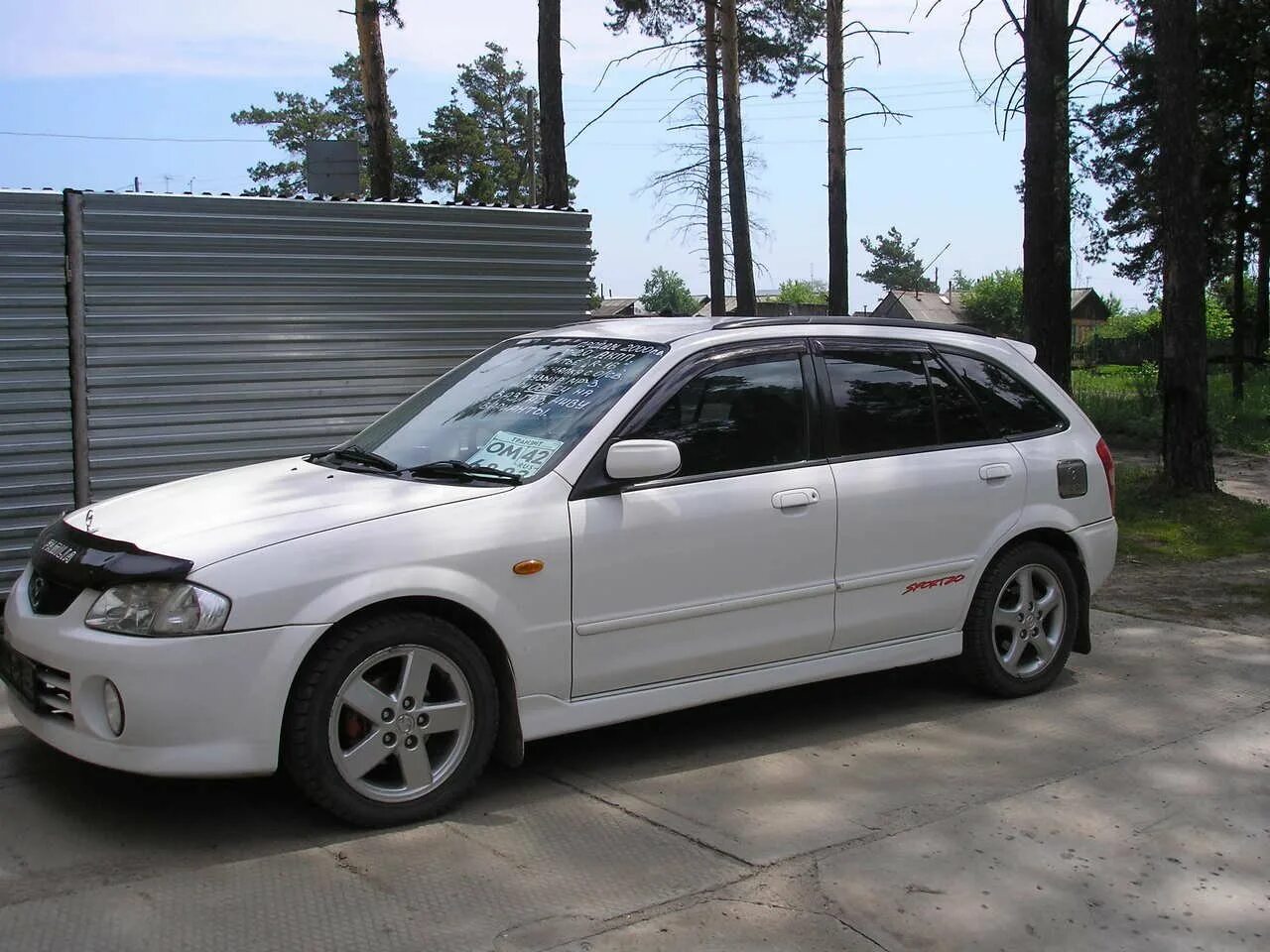 Mazda familia 2000. Mazda familia s-Wagon. Mazda familia Wagon. Мазда фамилия s Wagon 2000.