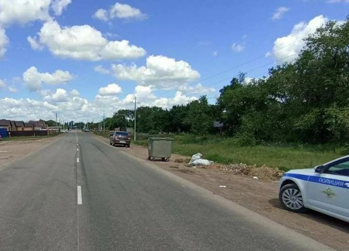 Машина на дороге. Дтп карла маркса самара. Улица карла маркса тамбов. Дтп в марксовском районе саратовской. Иномарка маркс.