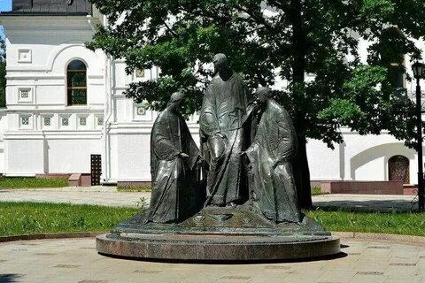 Сколько памятников в ярославле