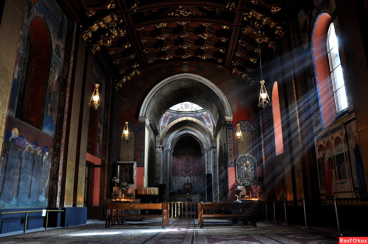 Файл:Hripsime church Jan 2016 interior.jpg - Википедия