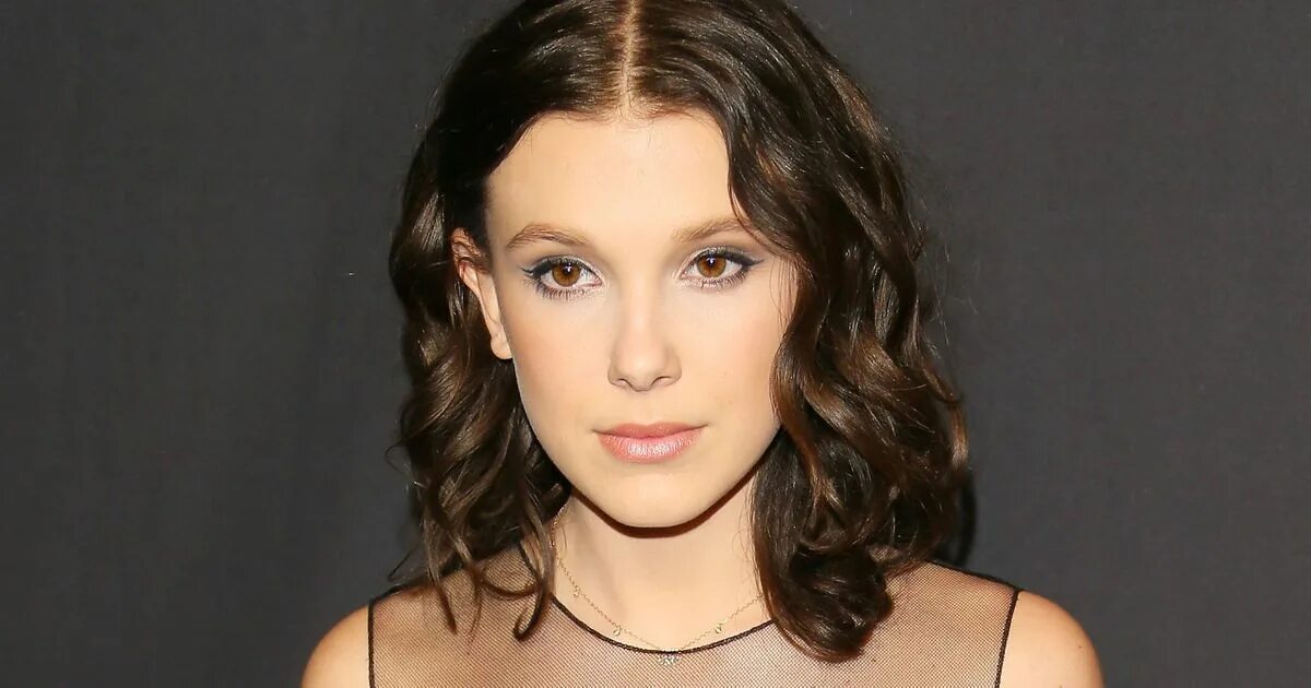 Милли Бобби Браун. Millie Bobby Brown hot. Милли Бобби Браун горячие. Милли Бобби Браун горячее. Милли браун в купальнике