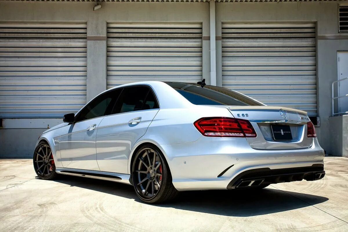 Мерседес е63 амг. Ешка 63 амг. Ешка 63 амг. Mercedes e63s amg w213. Мерседес е 63 s amg.