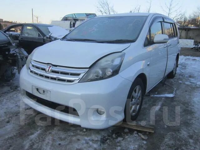 Запчасти прим. Toyota Isis 2010. Toyota Isis 2010 номера кузова. Тойота Исис белый перламутр. Тойота Исис Владивосток без пробега по РФ.