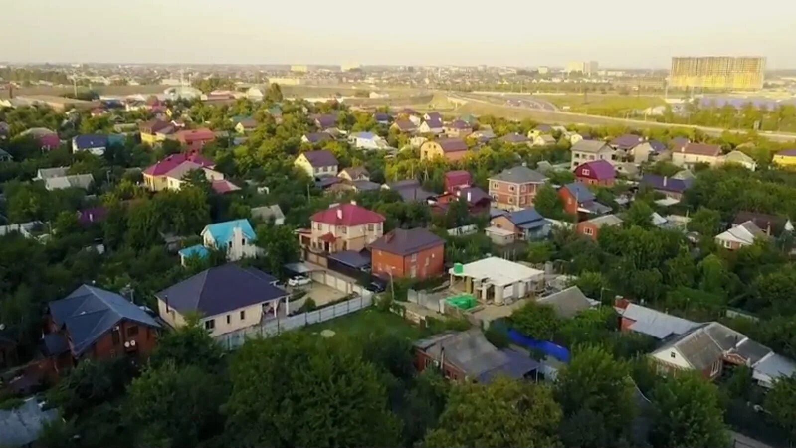 энка краснодар вид сверху. детские площадки в жк. микрорайон энка краснодар. микрорайон 2 площадка краснодар. детская площадка на улице юбилейная.