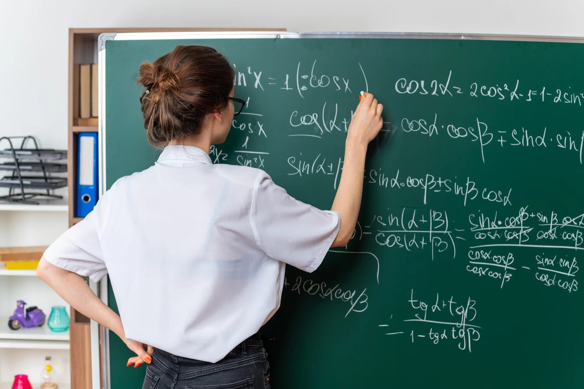 Учителя дальнего востока. Учителя 1 школы спасска дальнего. Учитель репетитор. Педагоги приморский край. Учитель математики.