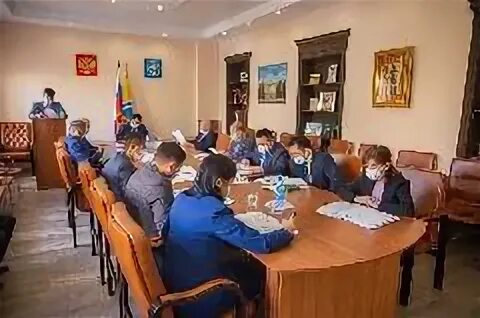 Мэрия города кызыл. Сагаан-оол карим байлак-оолович. Мэрия г кызыла республики тыва. Мэр г. Мэрия города кызыла логотип.