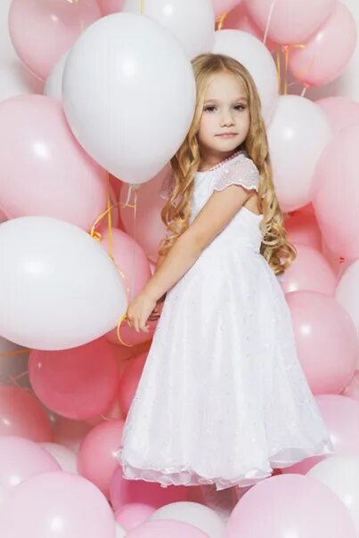 Алисия 2 года. Девушка тижола отдетка. Модель alicia. Девочка алисия. Алисия девочка маленькая.