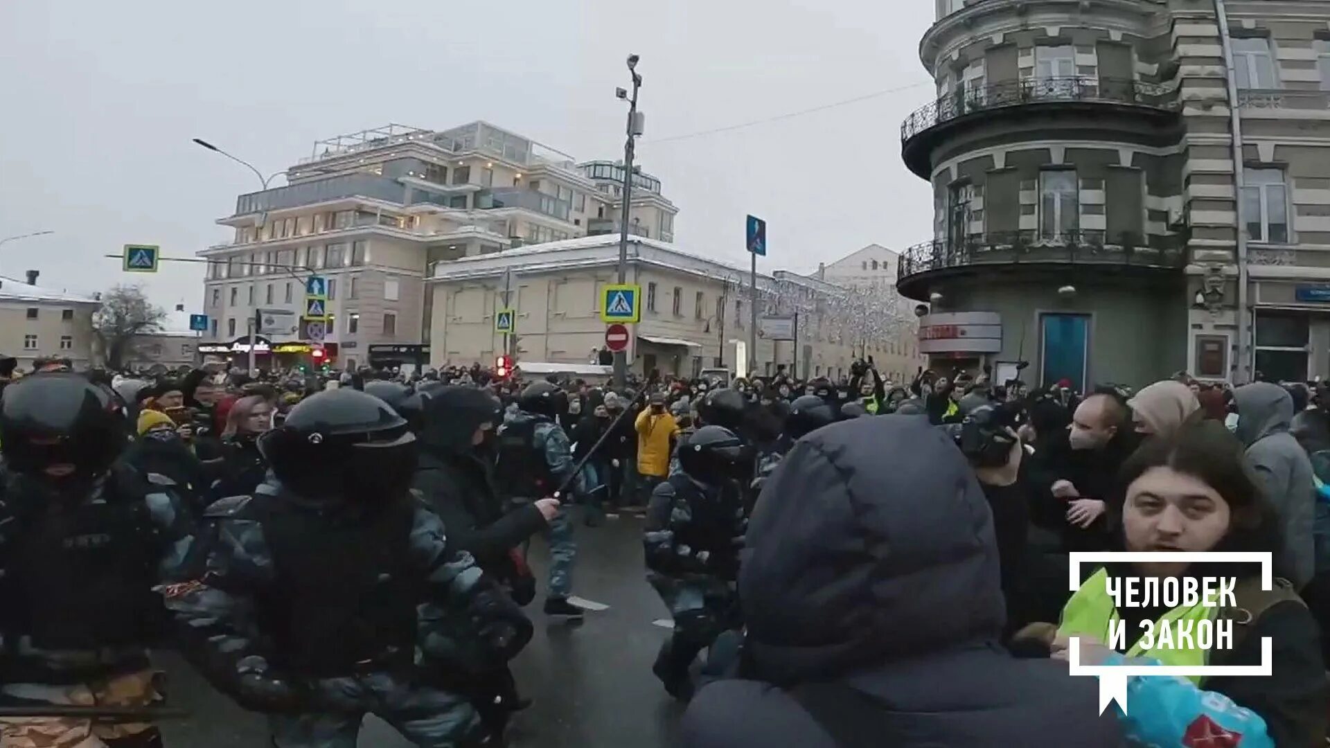 Новости 1 канала 29. Человек и закон сегодняшний. Человек и закон первый канал. Человек и закон выпуск. Человек и закон сегодняшний выпуск.