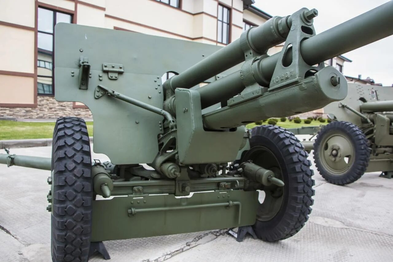 Пушка зис 57 мм. Противотанковая пушка ЗИС-2. 57 Мм противотанковая пушка. ЗИС-2 57-мм противотанковая. 57 Мм ЗИС 2.
