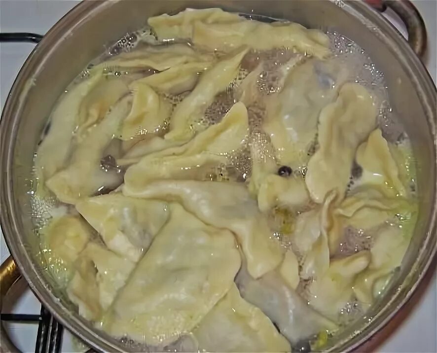 Вареники с пасленом. Вареники с черникой ~ 450г. Черничные вареники. Вареники с пасленом. Сладкий вареник.