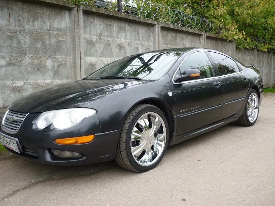 Крайслер 2000 года. Chrysler 300m. Chrysler 300m 3.5. Chrysler 300m 2000. Chrysler 300m Black.