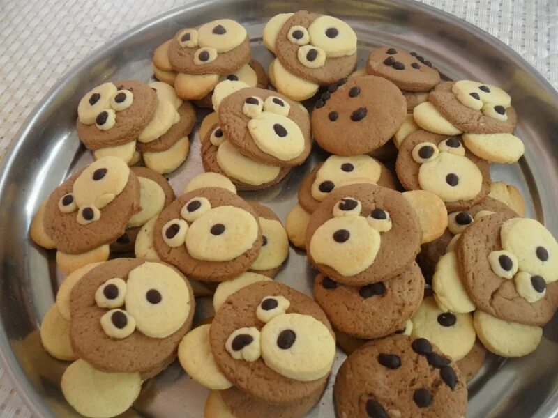 Рецепт печенек для детей. Печенье для детей. печенье мишки. выпечка на детский праздник. печенье фигурки для детей.