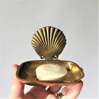 Мыльница с ракушками внутри