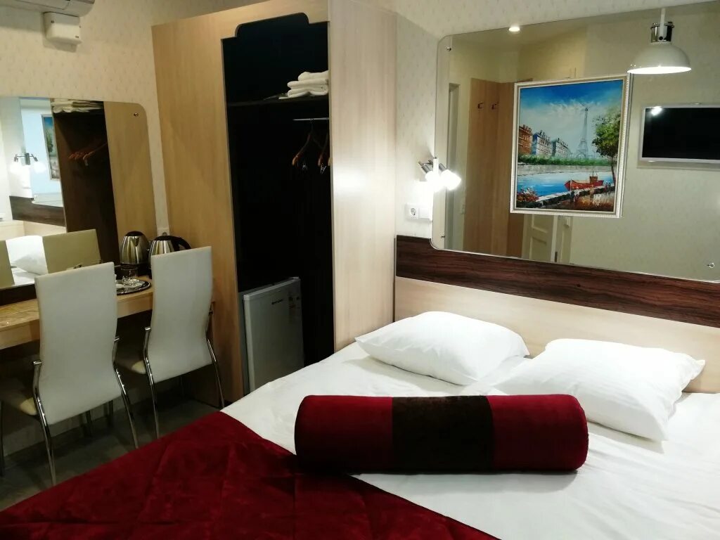 Смарт киров. Смарт киров. Love hotel киров. Смарт отель гостиница киров. Smart hotel киров.