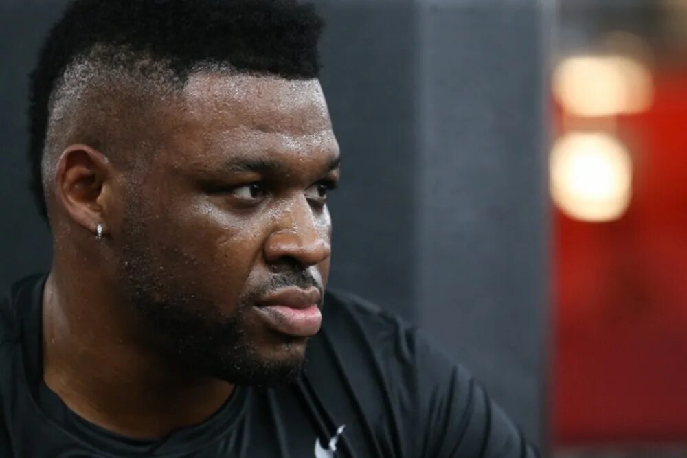 Jarrell Miller. Шамилла Миллер. Риддик БОУ Тайсон. Джаррелл Миллер фото. Хотели миллер