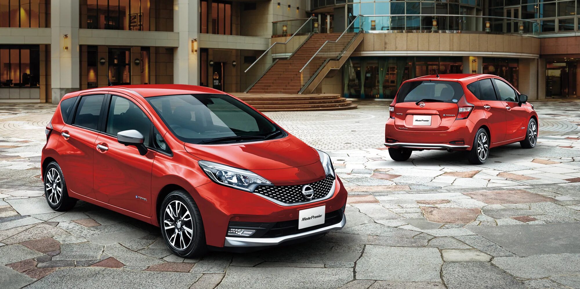 Nissan Note e-Power 2018. Nissan Note e-Power 2016. Nissan Note 2017 гибрид. Nissan Note e-Power Nismo.