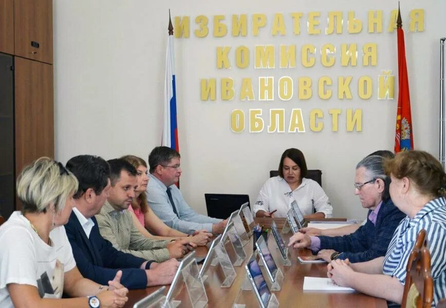 Выборы в брянскую областную думу 2025 кандидаты. Кандидат в депутаты. депутаты смоленской областной думы 2025. фотографии кандидатов в депутаты.