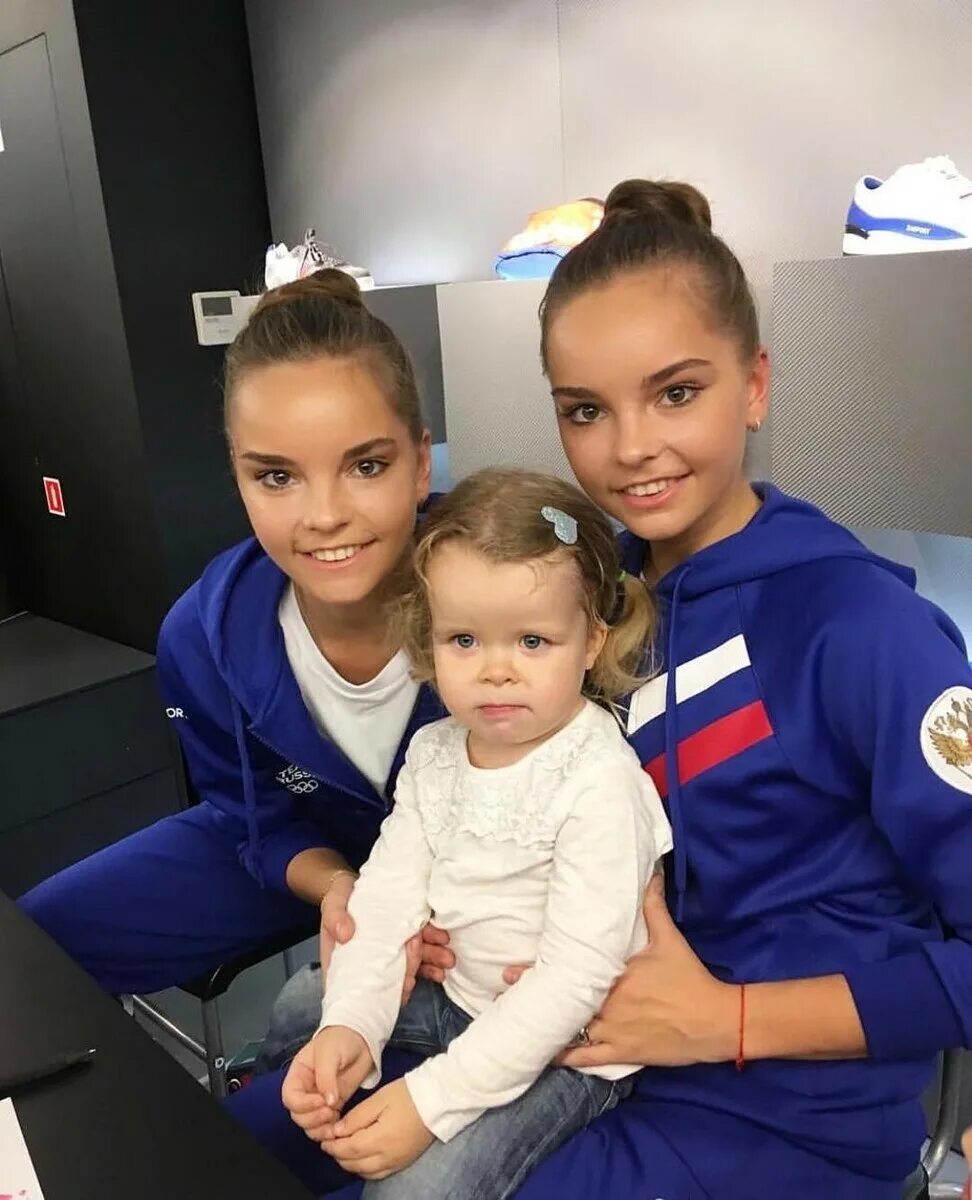 родители авериных фото